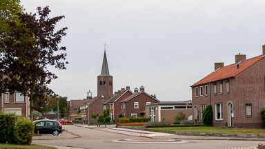 Haelen-kerk-straatbeeld-005.jpg