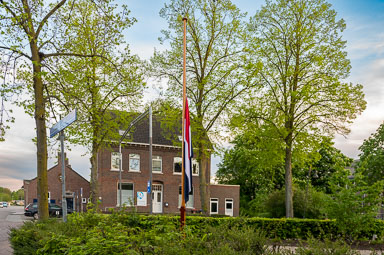 Roggel-vlag-halfstok-002.jpg